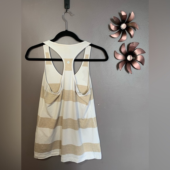 Lululemon Racerback Size 12 Tank - Used Condition - Picture 5 of 6